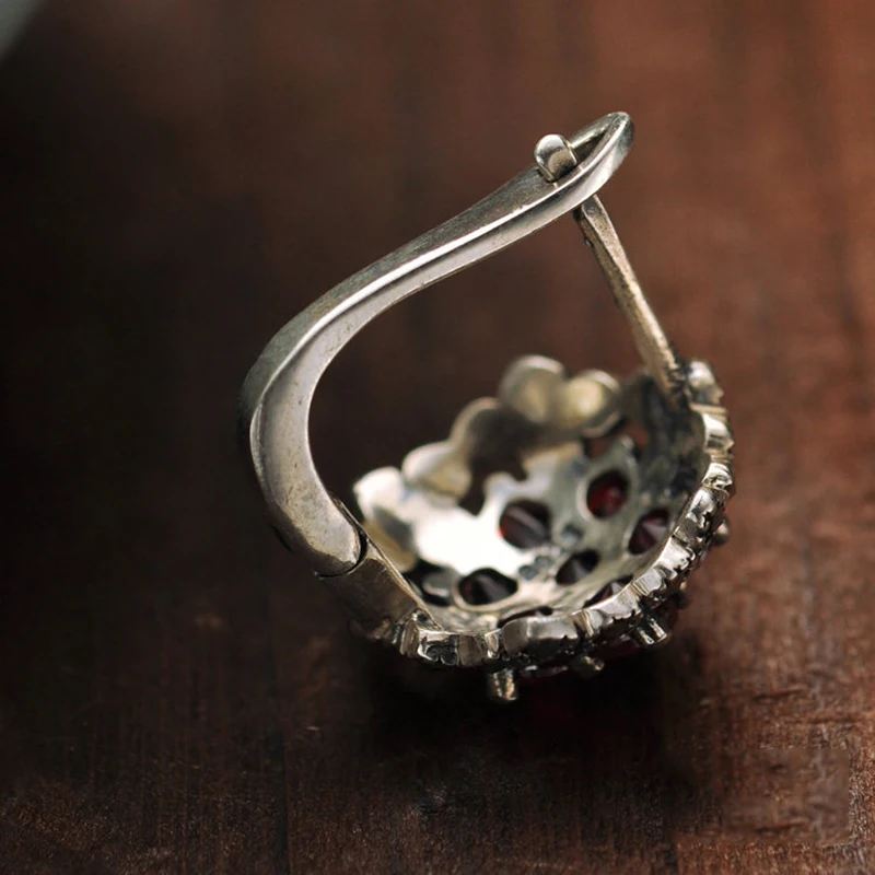 Najtaniej Prawdziwe 925 srebro ręcznie zrobiony kwiatek kolczyki klip dla kobiet inkrustowane czerwony granat naturalny kamień styl Vintage Brinco