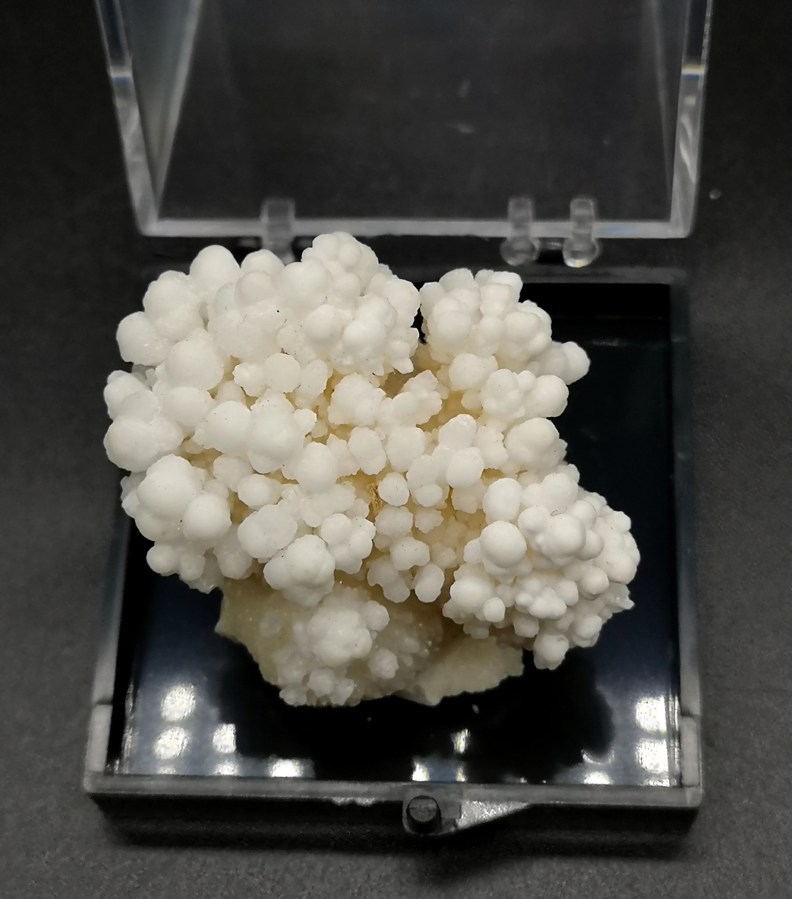 

100% Natural Stalactites and crystal stones mineral crystal specimen stones and crystals quartz crystals from china