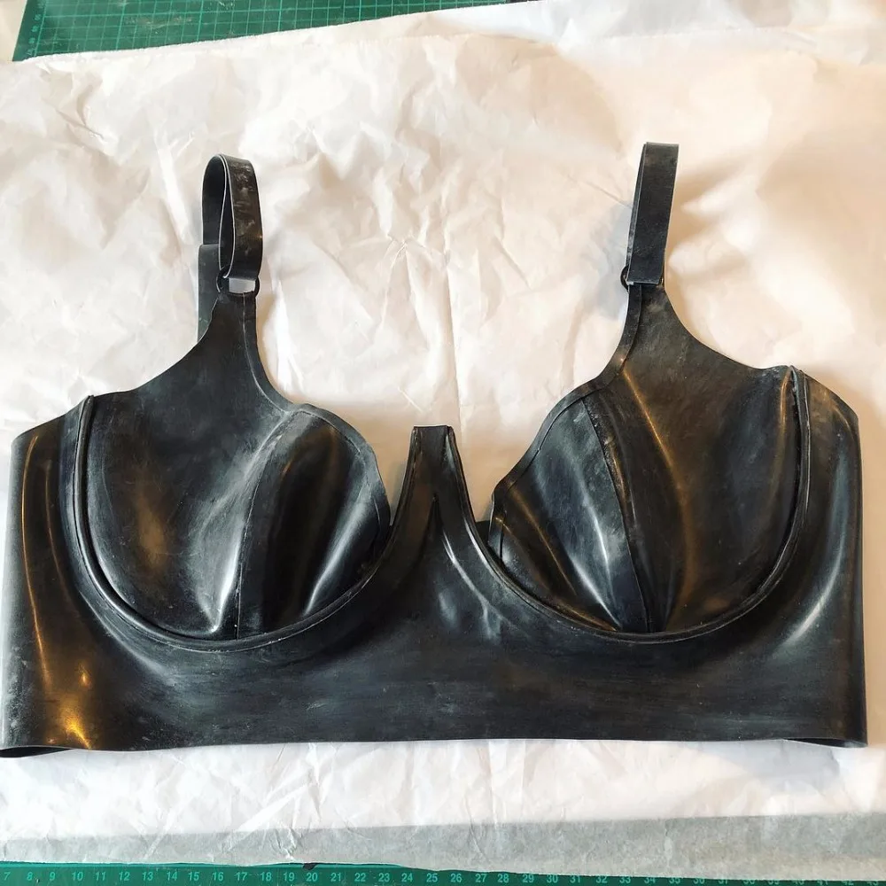 eustratia_latex_53340364_2094653717279174_2855245220584052365_n