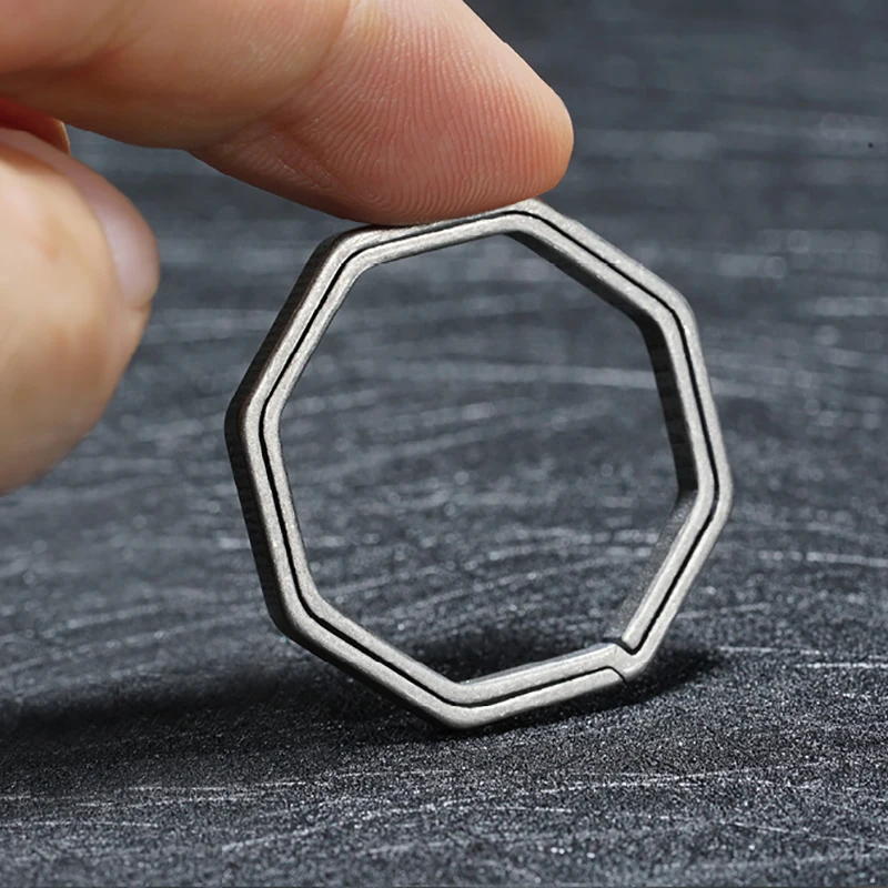 

Real Pure Titanium Alloy Key Ring Super Lightweight Hanging Buckle Key Rings Quickdraw Titanium Keychain Tool Creative KeyRing