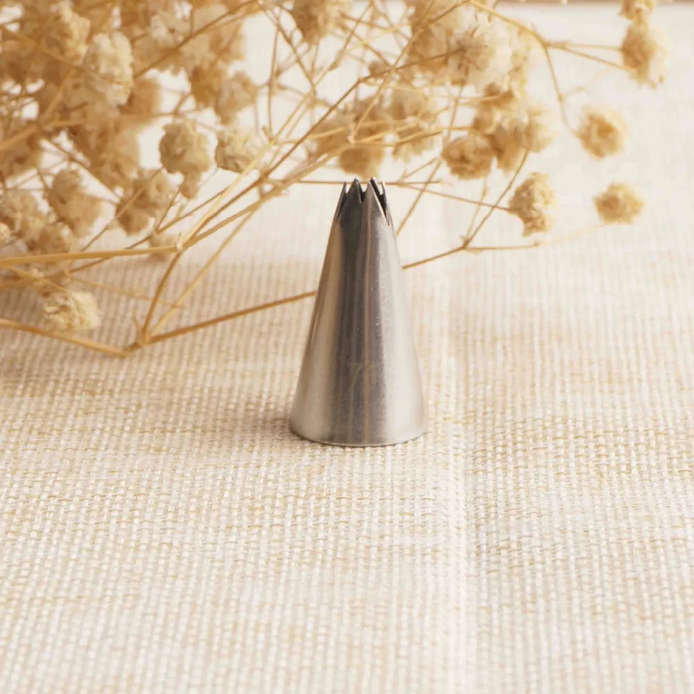 

#71 Leaf Piping Nozzle Decorating Tip Cake Decorating Tools Icing Tube Baking Tools Create Leaves Cream Small Size