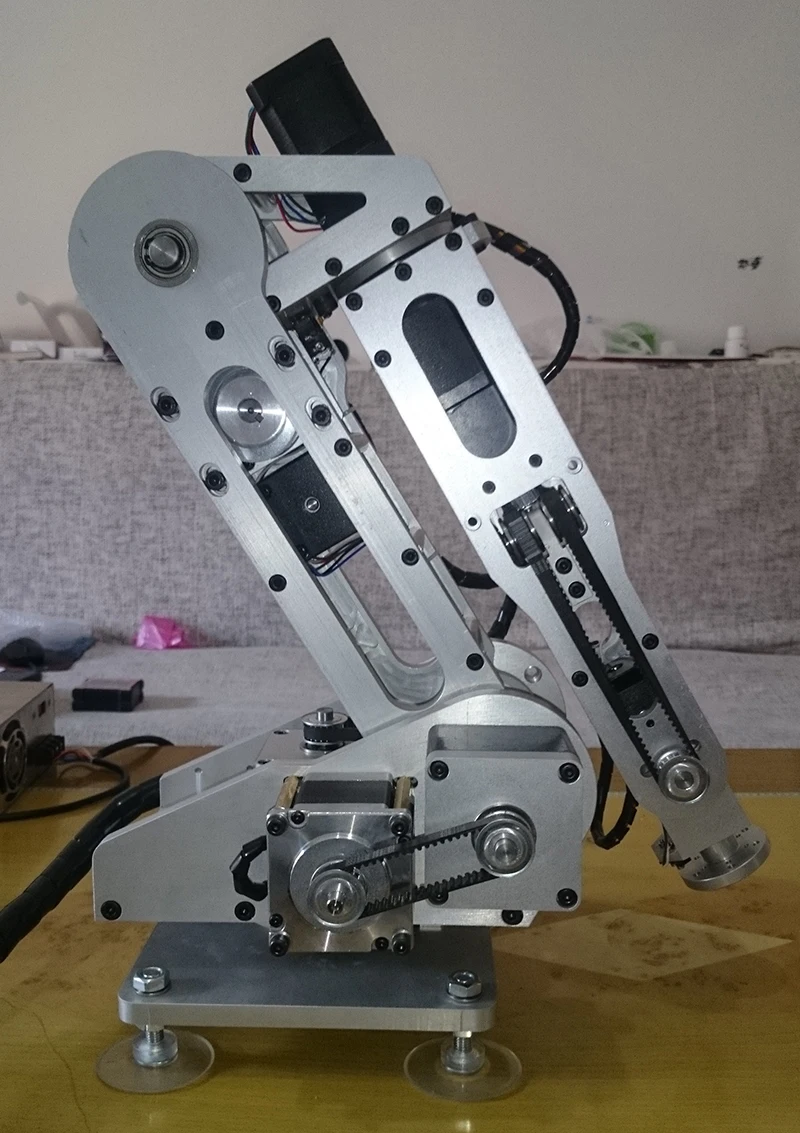 ROBOTARM8