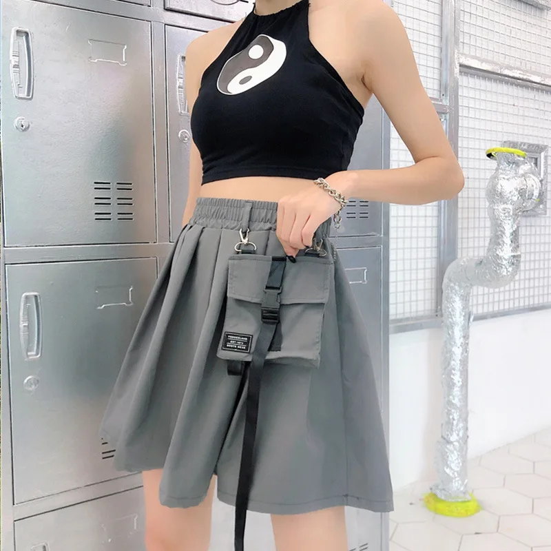 New Womens Skirts Autumn Fashion Short Skirt Female Pleated School Skirt Loose Pocket High Waist Metal Chain Summer Bottoms