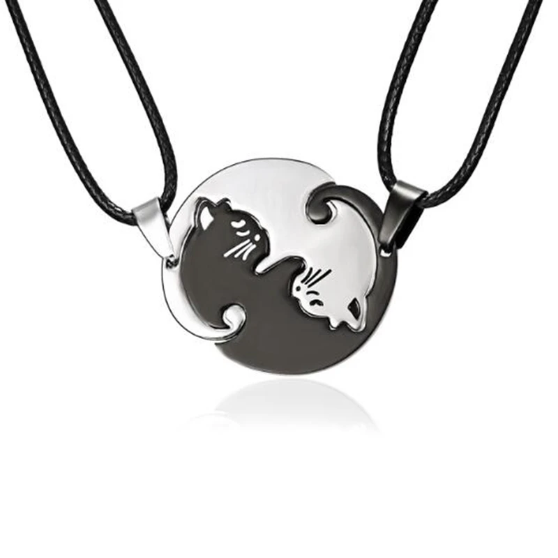 

Black white Couple Stitching Necklace Titanium Steel Animal Cat Pendants Necklace Hugs Round Fashion Jewelry Friendship Gift NEW