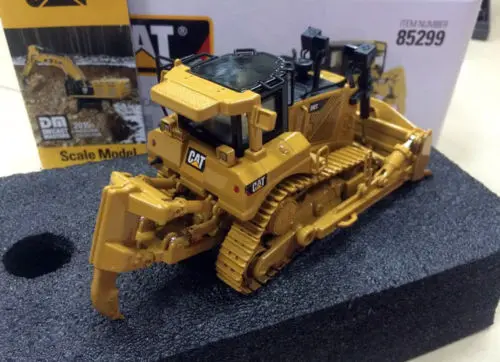 DM 1:50 Caterpillar CAT D8T Инженерная техника Трековый трактор модель детской игрушки 85299