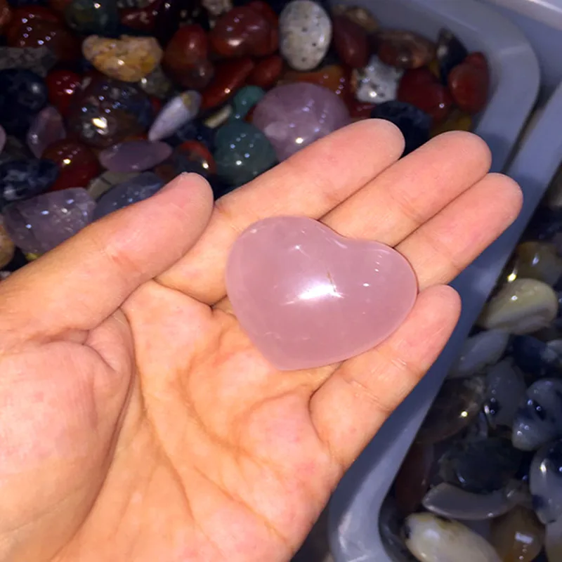 

1Pcs Heart Shaped Natural Rose Crystal Pink Quartz Specimens Healing Stone Love Gems Pink Home Decor
