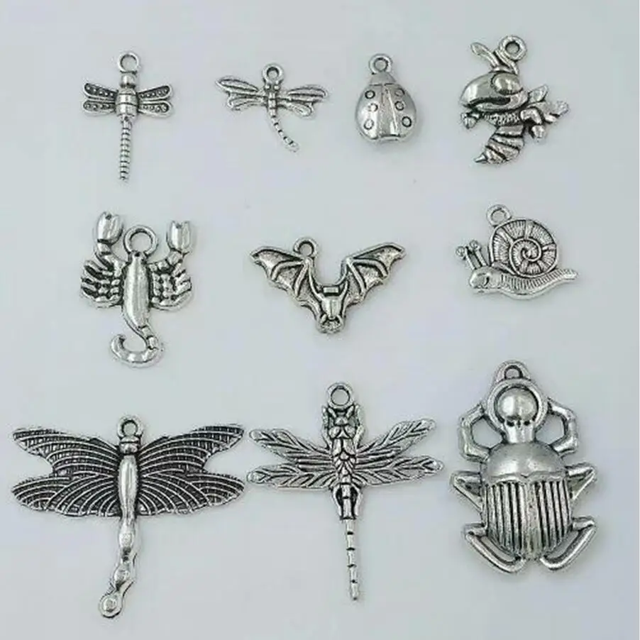 

10pcs-Vintage Silver mix Scarab/Hornet/cockroach/scorpion/bat/snail/beetle Charm Necklace Pendant-Jewelery Accessories 1676