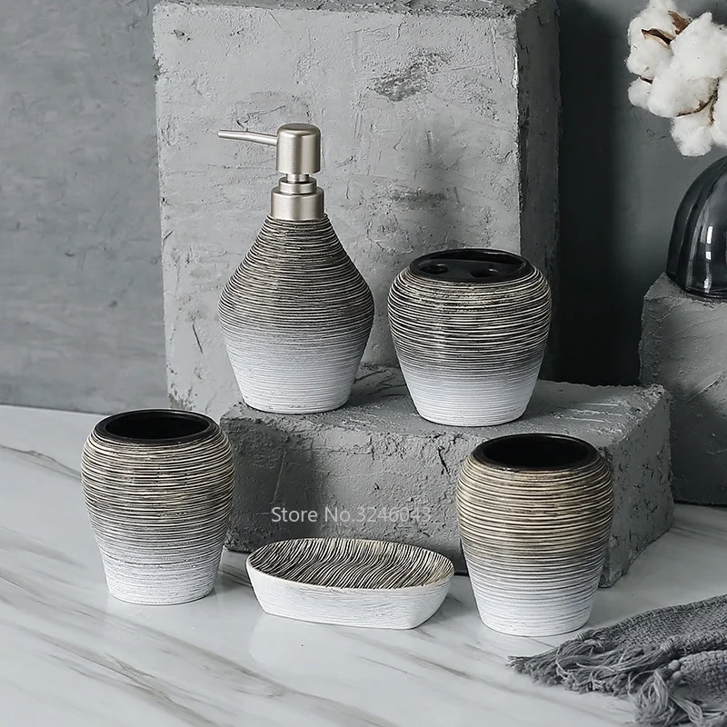 

5pcs Porcelain Bathroom Set European Bathroom Ceramic Liquid Soap Dispenser Porcelain Soap Toothbrush Holder Home Decoration