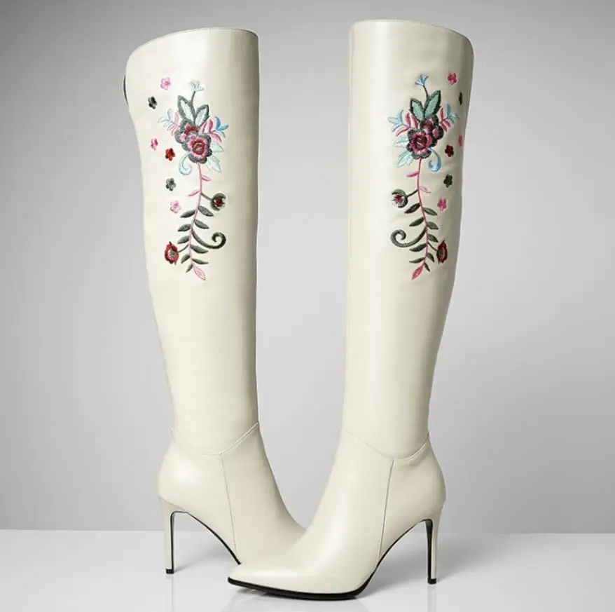 

Autumn and winter European and American national style hand-embroidered pointed heads fine leather and knee boots