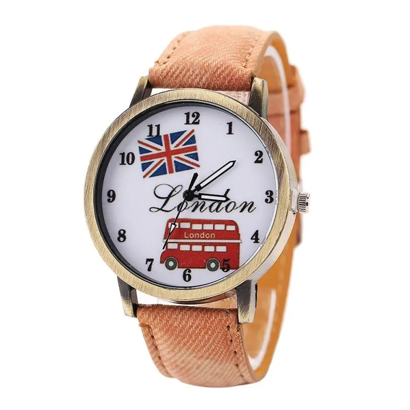

2018 Selling fashion watches Union Jack Quartz Watches Fashion simple leather wristwatches clock Hot fashion creative clock