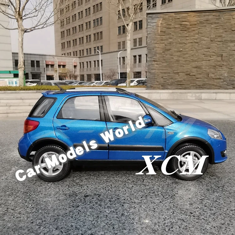 Литая модель автомобиля для SX4 SUV(синий) 1:18+ маленький подарок