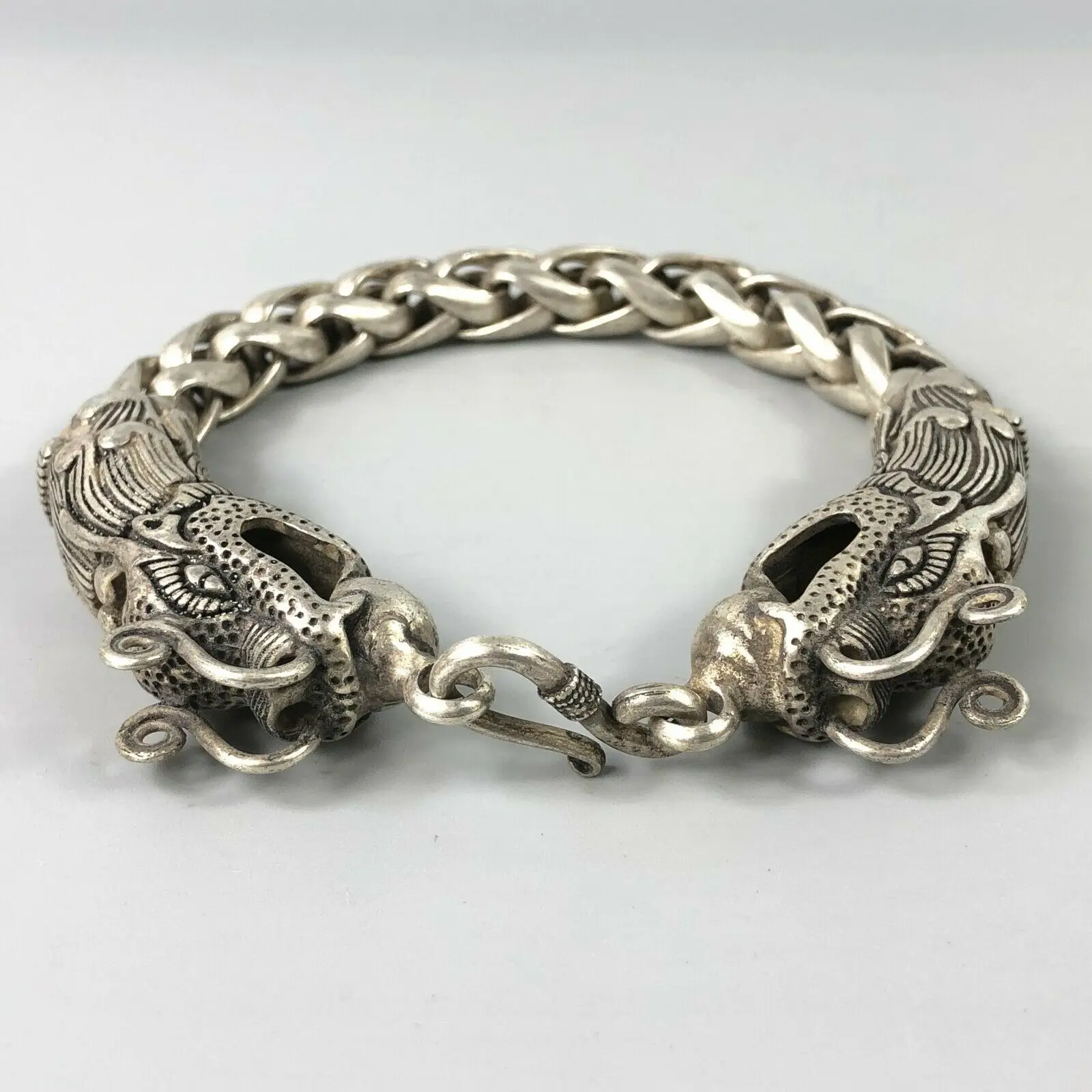 EXQUISITE CHINESE TIBETAN SILVER HANDWORK CARVED UNICORN PENDANT