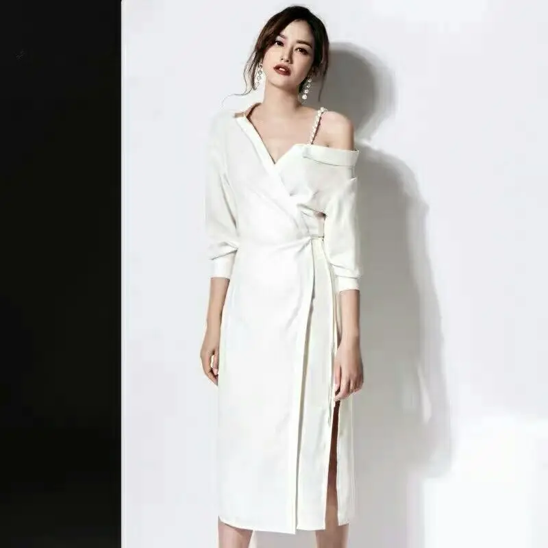 

2019 European American Big-name Sexy Shoulder Mind Shirt Dress High Color Open Late Fork White Banquet Toast Dress Women's Wear