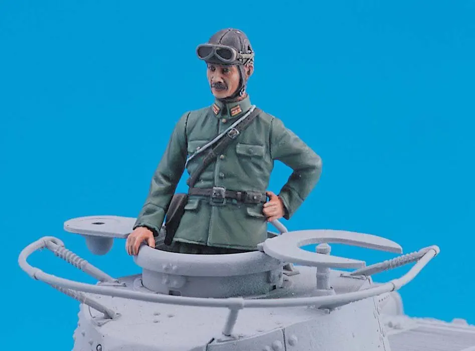 

LF 0084 1/35 World War II Japanese Tank Commander