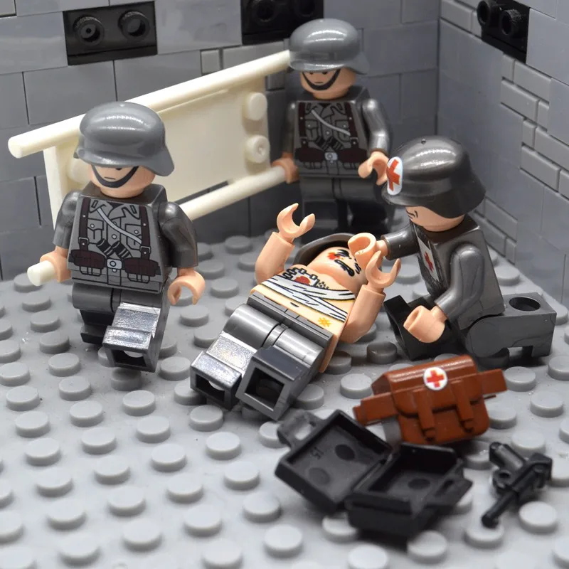

4pcs/set Brick WW2 Medic Team Military Soldiers MOC UV-Printing US Treatment Injured Building Blocks Toys for Children