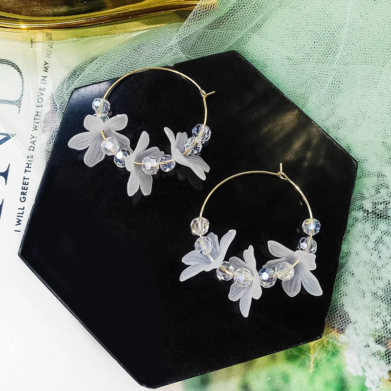 

Korean Fashionable Elegant Flower Earrings Feminine Temperament Personality Exaggeration Earrings