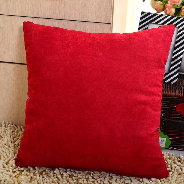 Velvet Decorative Pillows Soft Sofa Waist Throw Cushion Cover Solid 45 x 45cm Home Decor Cushion Covers Home Decor Decoration - Цвет: Red