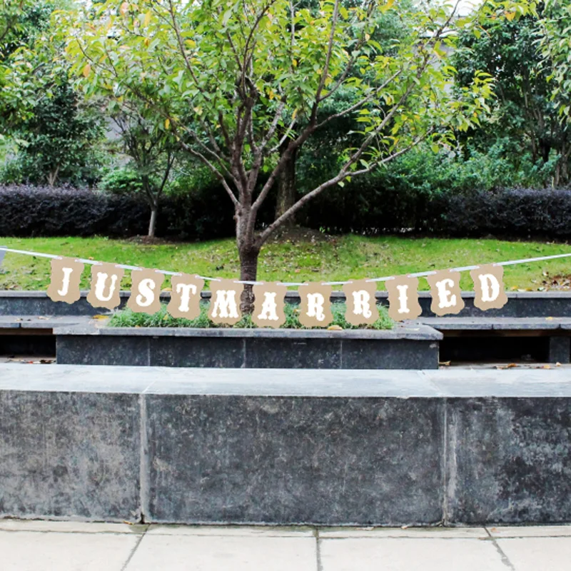 

1Set "JUST MARRIED" Letter Bunting Flags Garland,Banner, Photo Booth, Wedding Party Photography Props Decoration Events Supplies
