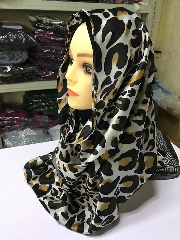 

Rayon Muslim Hijab Scarf Headscarf 2018 Women's Scarf Leopard Print Head Turbans for Women Patterened Hijabs