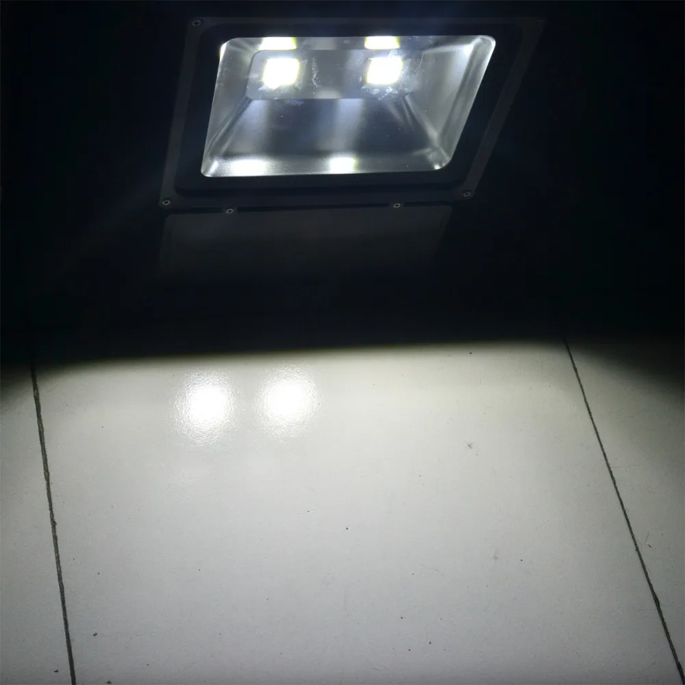 LED-Flood-Light-100W-Floodlight-IP66-Waterproof-85-265V-LED-Spotlight-Refletor-LED-Outdoor-Lighting (1)