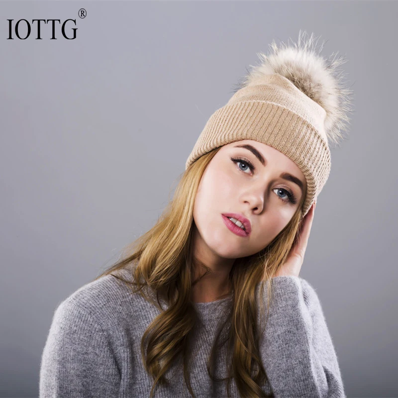 

IOTTG 2017 Winter Fur Beanies Cap Pompom Hat For Women Cashmere Wool Hat Big Real Raccoon Fur Pom Poms Mink Fur Bobble Hat