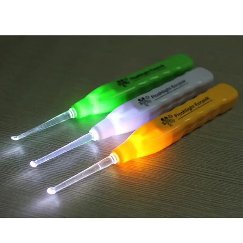 

New LED Flashlight EarPick Ear Wax Remover Handle Curette Health Ear Cleaning Device With 2 Earpick 1 Tweezers