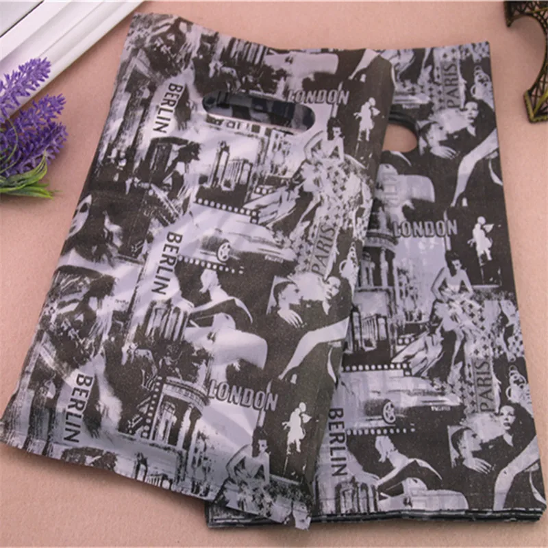 2016 New Design Wholesale 100pcs/lot 20*30cm Luxury Vintage European Style Packaging Bags With Handle Plastic Shopping Bags