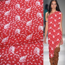 Белый Одуванчик на красном фоне шелк, хлопчатобумажные ткани Sheer 10 Momme 136 см ширина, SCT107