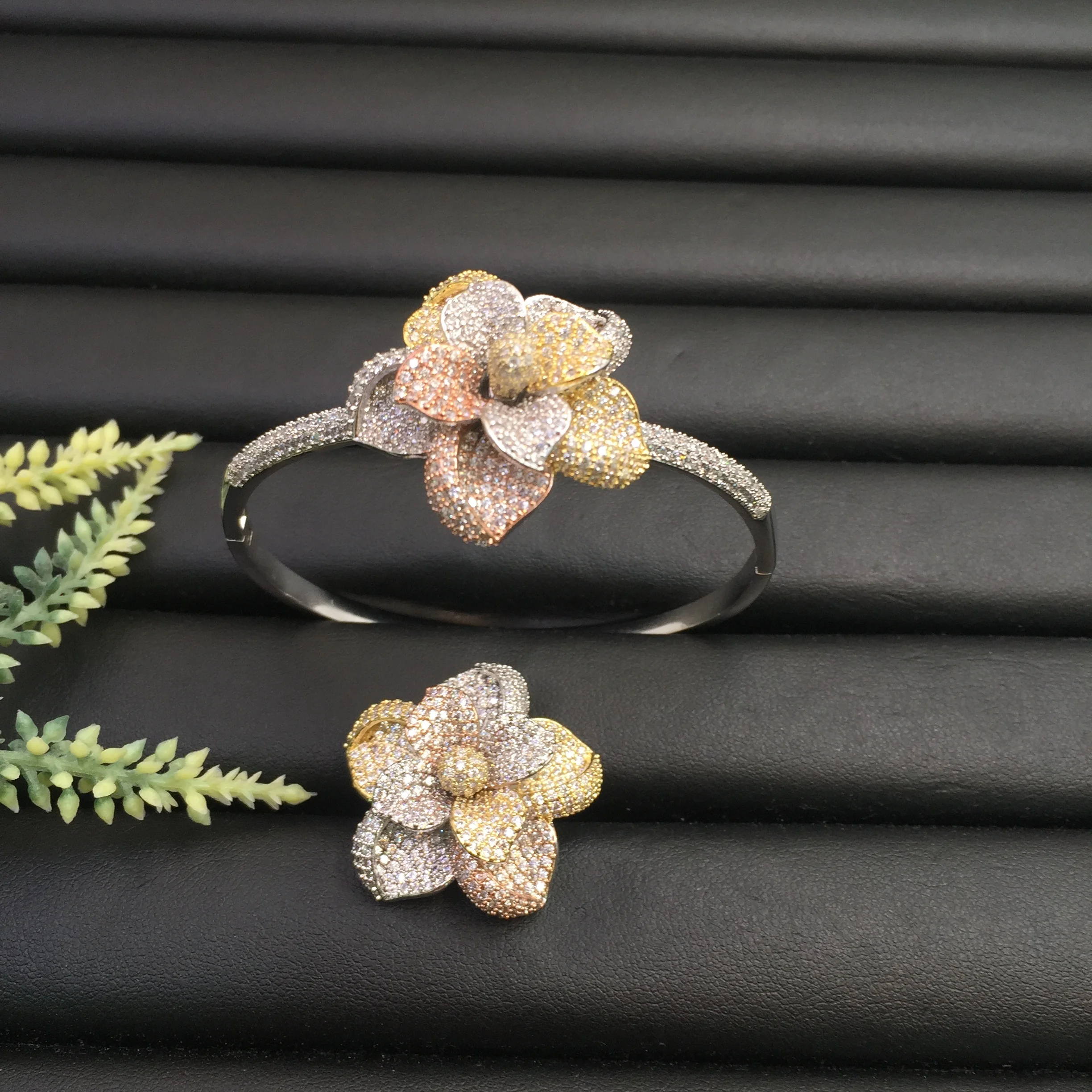 Lanyika Fashion Jewelr Romantic Delicate Neoteric Camellia Micro Plated Party Romantic Bangle With Ring Banquet Daily Best Gift