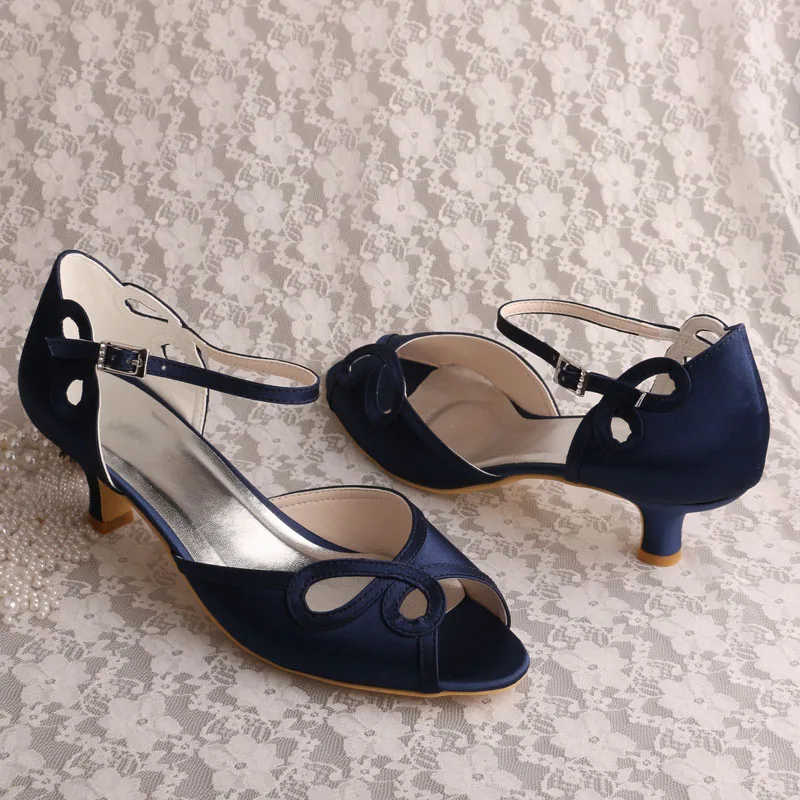 Женские вечерние туфли с открытым носком; свадебные атласные сандалии на низком каблуке для выпускного бала; цвет темно-синий