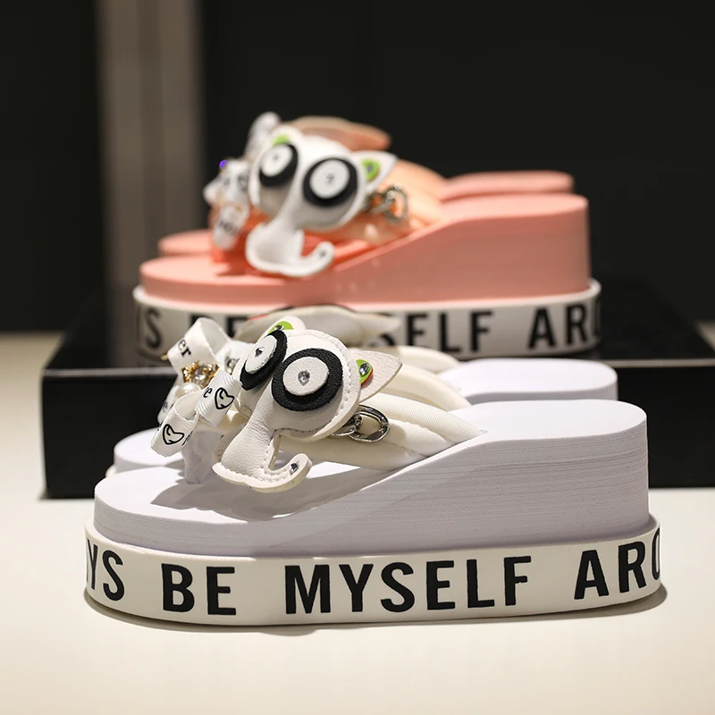 

2019 Shoes Woman Flats Platform Slippers Metal Decor Slides Flip Flops Sapato Feminino Woman Chain Slippers Woman Outside Beach