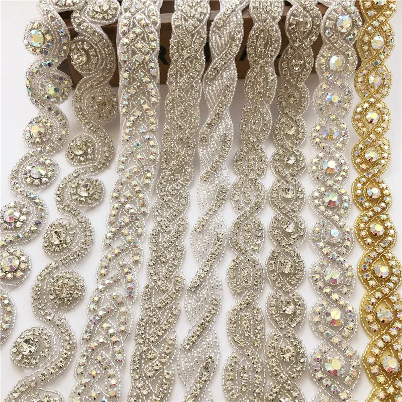 Handmade 18 Colour Sew on Rhinestones Pearl Three-Dimensional Angel Wings Shape Lace Applique Handsewing Beads Trim Patches for Dress Clothes Accessory Khaki 