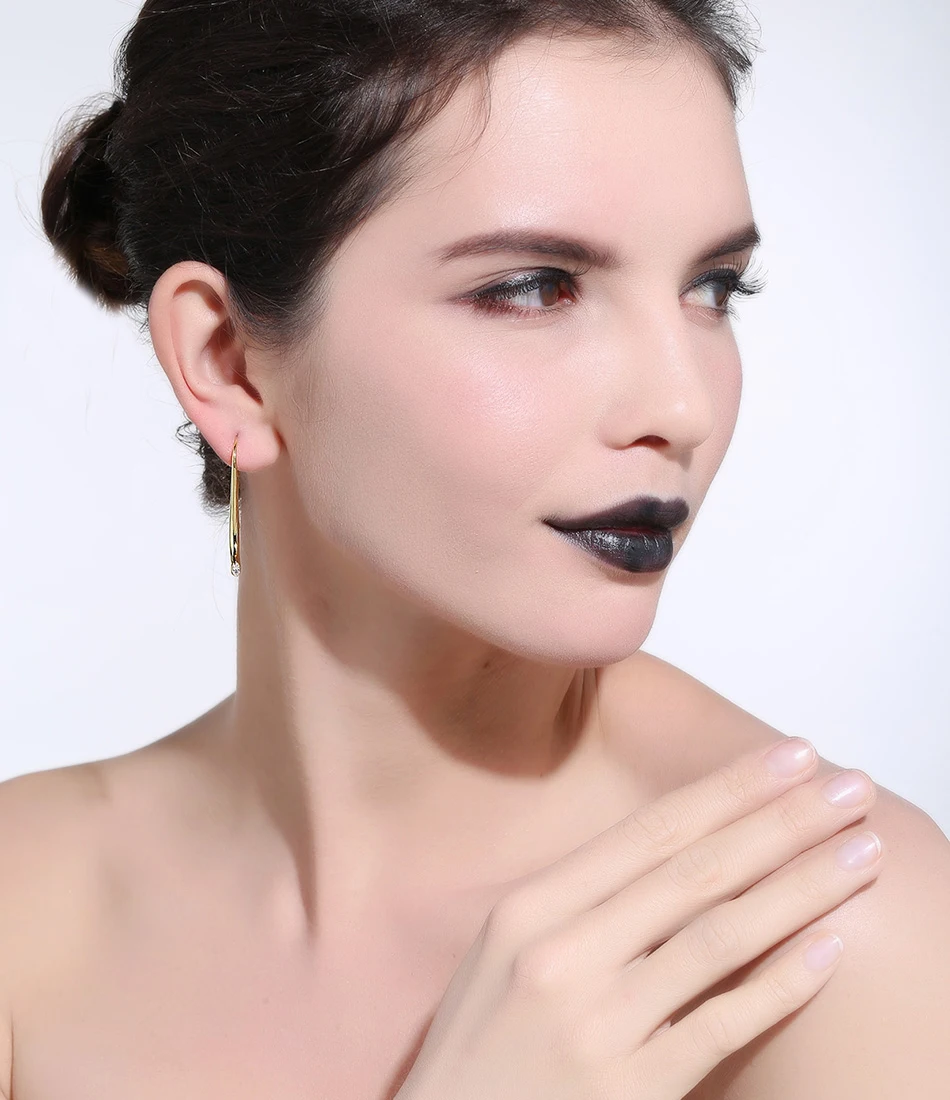 OE168-MODEL-IMG_1597-R