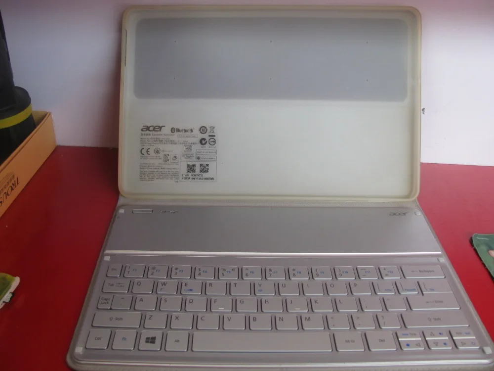 Original Wireless Bluetooth Keyboard Case For Acer Iconia W700 cover with European keyboard