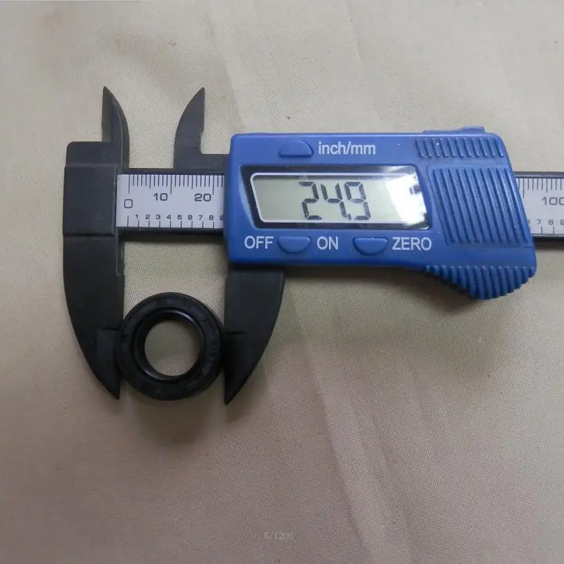 15X25X6MM OIL SEAL HONDA GX31 GX35 1