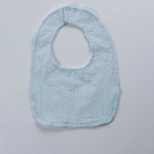 Красивый индивидуальный Слюнявчик с монограммой, новейший детский хлопковый слюнявчик, одноцветные детские нагрудники в полоску, детские слюнявчики