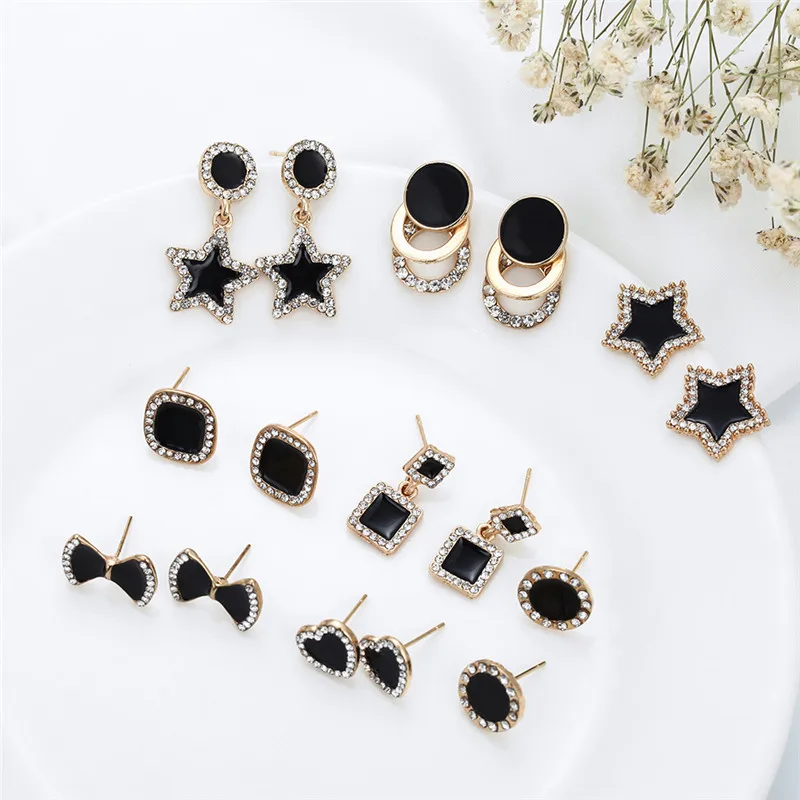 

Korean Style Fashion Simple Black Stud Earrings Star Love Heart Geometric Bowknot Rhinestone Earrings for Women Jewelry Gifts