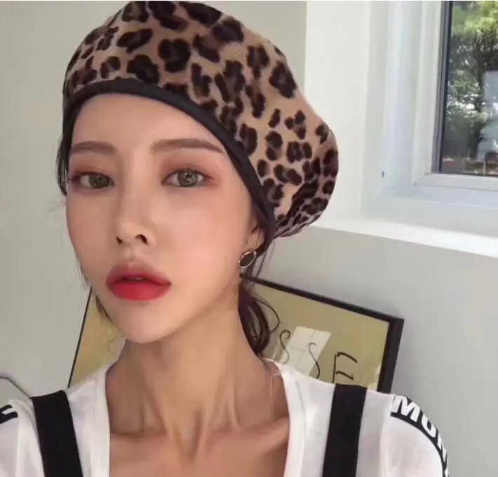 

Fashion Korean Autumn Winter Women Beret Vintage Leopard Printed Hat Beanie Cap Ladies Girls Casual Berets