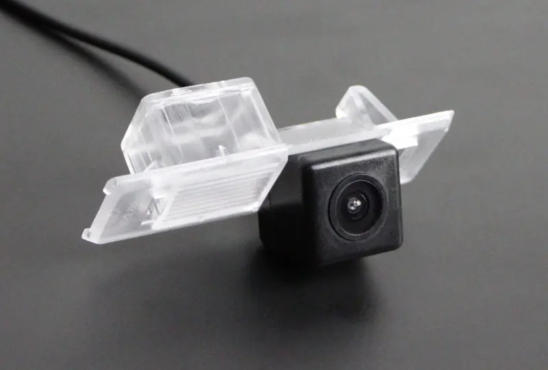 Liislee Reverse Rear Camera For Nissan Sylphy  Pulsar  Sentra (B17) 2015~2018  Parking Back Up Camera  License Plate Lamp 6