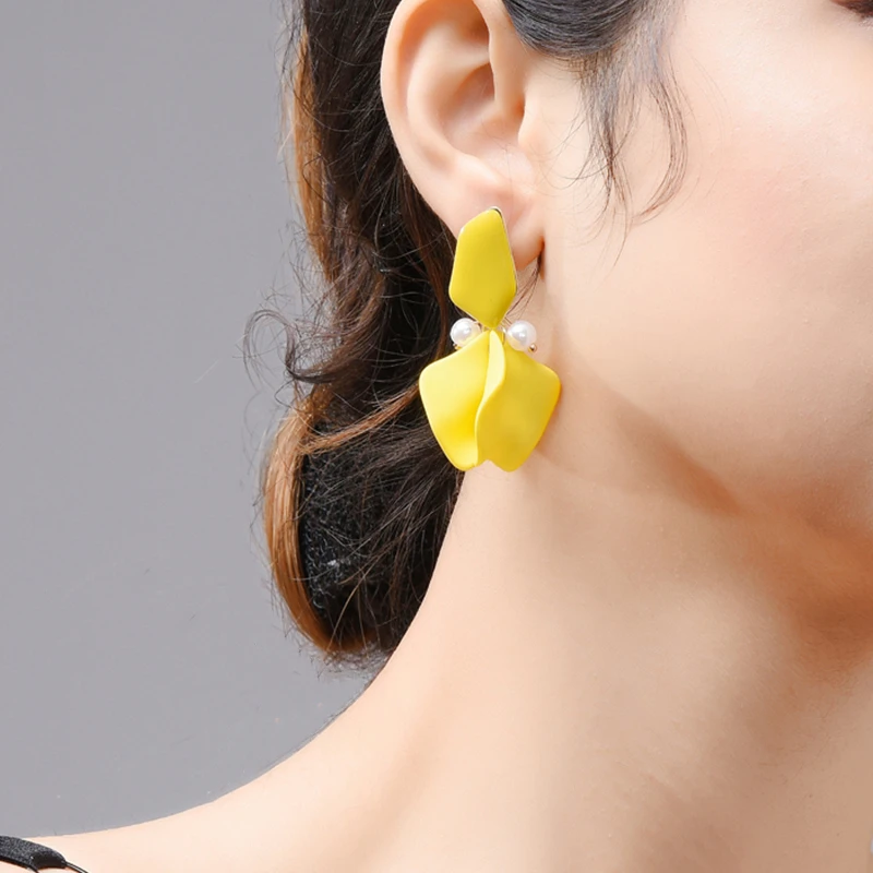 

Inokeey Yellow Acrylic Flower 2019 Summer Drop Earring Women Jewelry