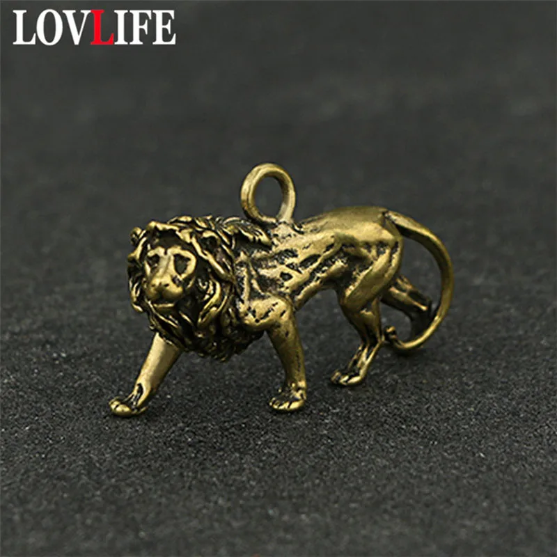 

Retro Brass Majestic Lion King Keychains Pendants Trinket Pure Copper Animal Model Key Chains Hanging Men Car Key Rings Ornament
