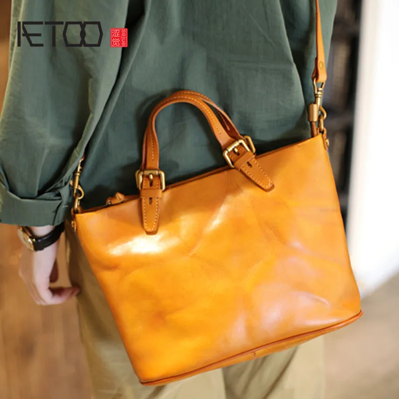 AETOO Retro female bag dumplings package ins super fire bag winter atmosphere wild shoulder bag new diagonal package