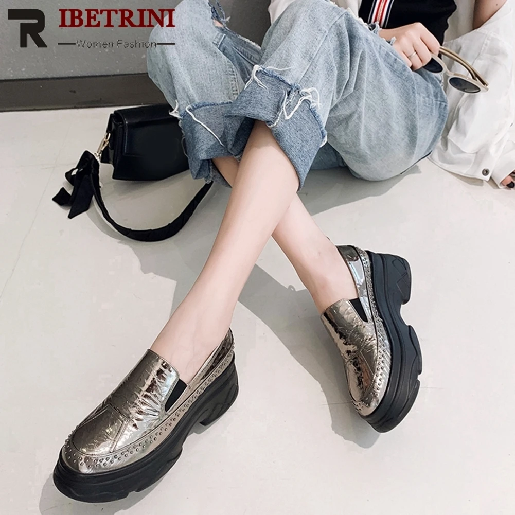 

RIBETRINI Brand Design Genuine Cow Leather Flat Platform Autumn Pleated Shoes Woman Flats Casual Office Lady Flats Woman Shoes