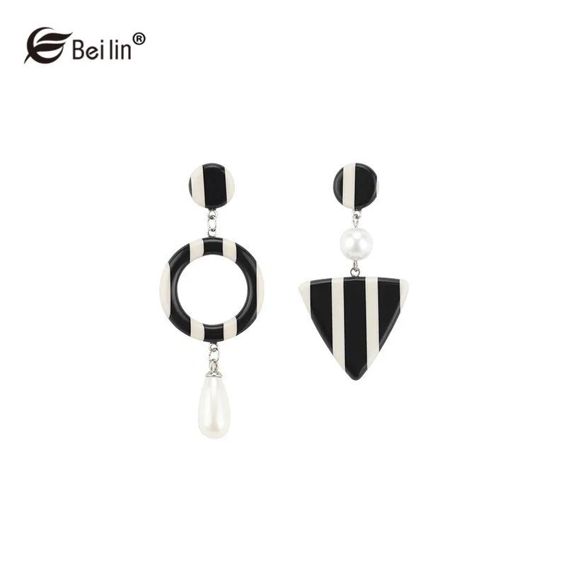 

New Design High Quantity Acetate Jewelry Triangle and Round Shape Asymmetry Punk Style Earrings Women Simulated Pearls Earrings