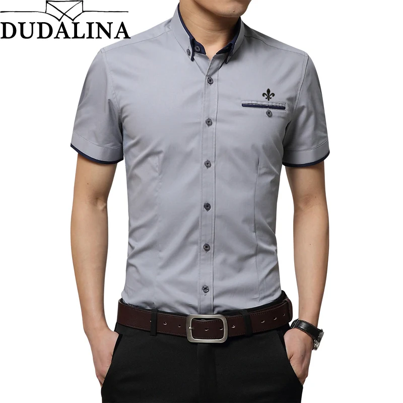 Dudalina 2019 الرجال قميص قصير الأكمام عارضة الذكور قميص قصير الأكمام الذكور قميص قميص مكتب الربيع الصيف نمط الصلبة