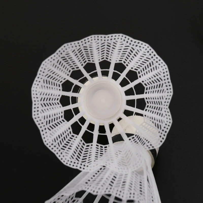 12 piezas blanco de Bádminton de plástico volantes cubierta al aire libre deportes gimnasio Accesorios