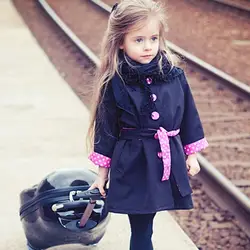 Демисезонный ветровка принцессы для маленьких девочек Длинные рукава пальто с поясом в горошек Дети Сладкий верхняя одежда для От 2 до 7 лет