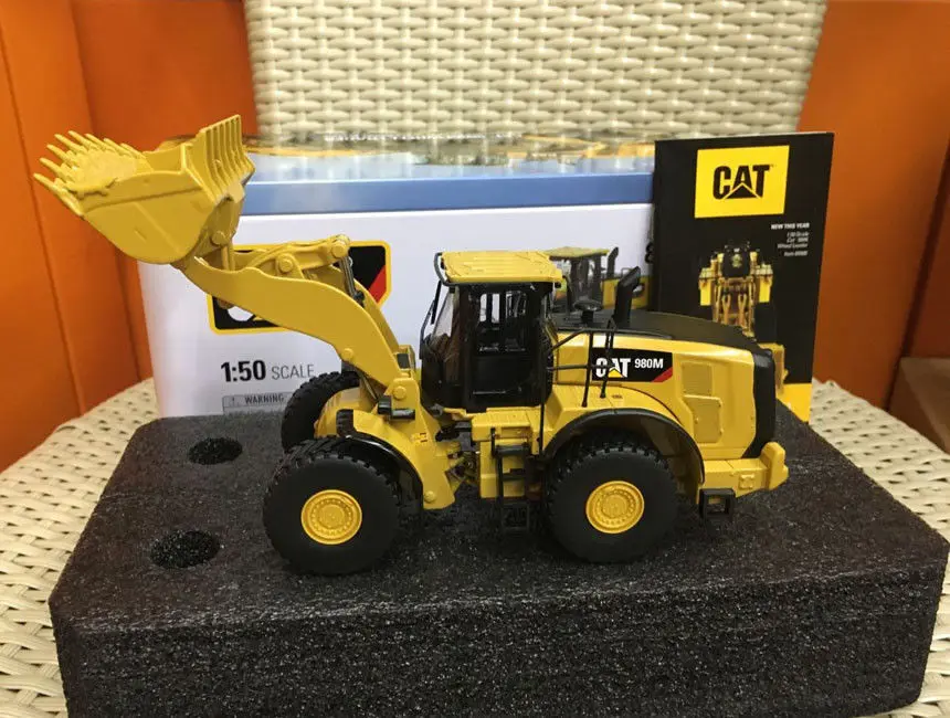 

Caterpillar Cat 980M Wheel Loader 1/50 Scale Metal By Diecast Masters #85543