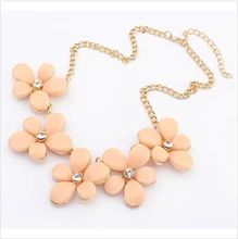 SF-094 2014 Newest Jewelry Wholesale Price European Fashion Metal Flower Sweet Temperament Short Necklaces Free Shipping