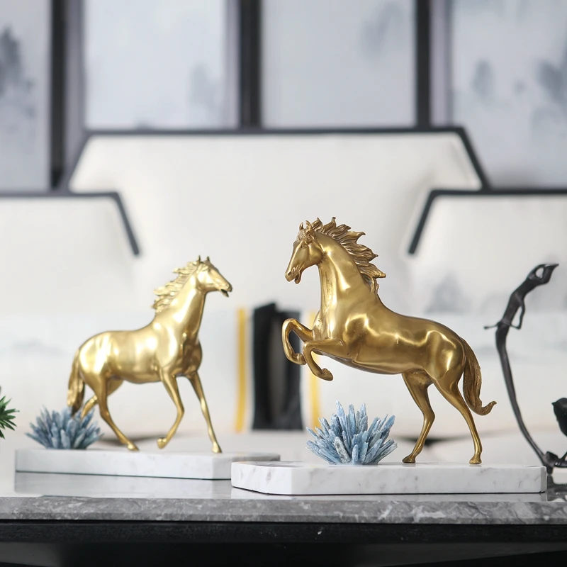 

Running Golden Copper Horse Sculpture White Marble Statue Vintage Abstract Figurines Blue Crystal Craftwork Home Decoration
